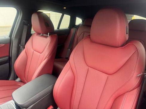 Certified 2025 BMW X4 M40i w/ Premium Package AWD/4WD image 19