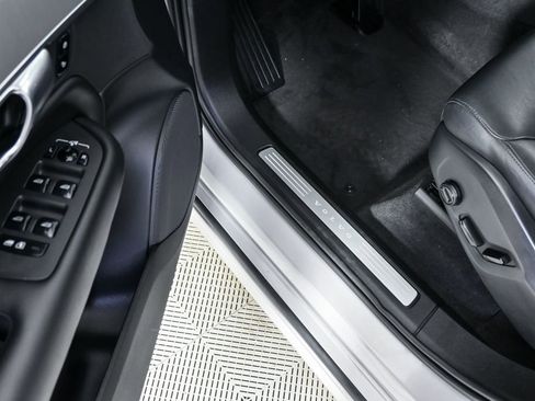 Certified 2025 Volvo XC90 B5 Core AWD/4WD image 9