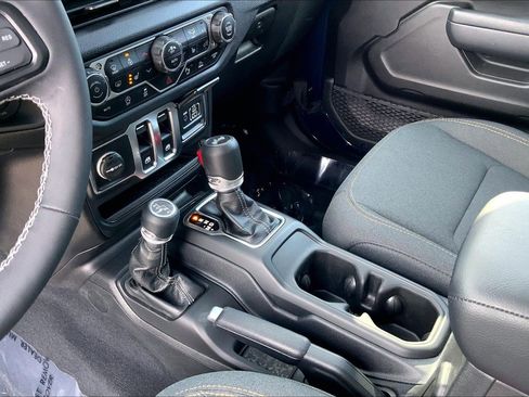 Certified 2025 Jeep Wrangler Sport S image 14