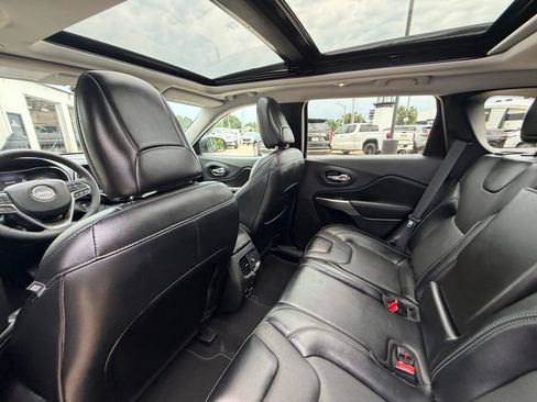 Used 2022 Jeep Cherokee Limited AWD/4WD image 24