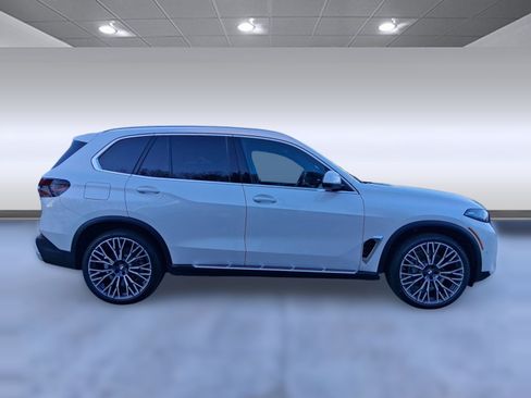 Used 2026 BMW X5 xDrive40i w/ Executive Package AWD/4WD image 7