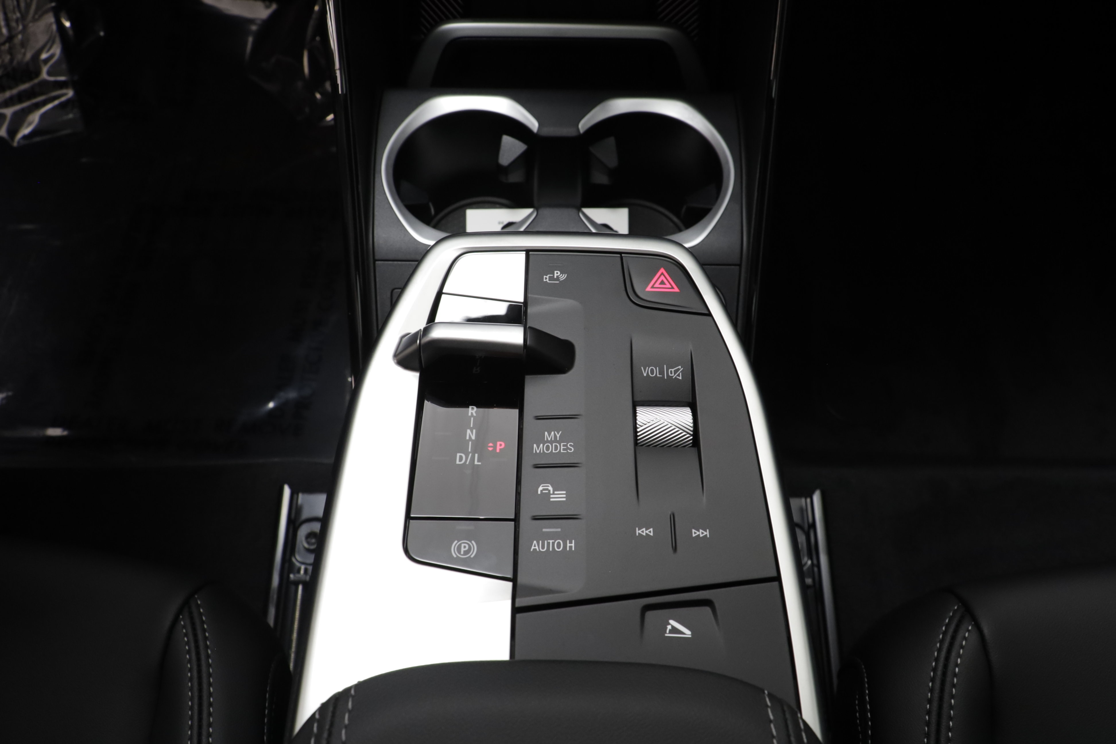 New 2027 BMW X1 xDrive28i AWD/4WD image 14