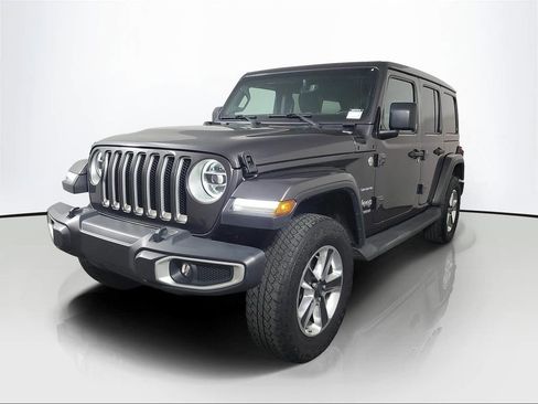 Used 2020 Jeep Wrangler Unlimited Sahara AWD/4WD image 3