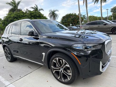 Used 2026 BMW X5 xDrive50e w/ Premium Package AWD/4WD image 4