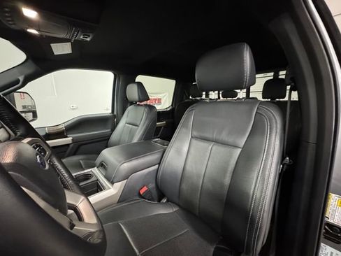 Used 2022 Ford F250 Lariat w/ Black Appearance Package image 59