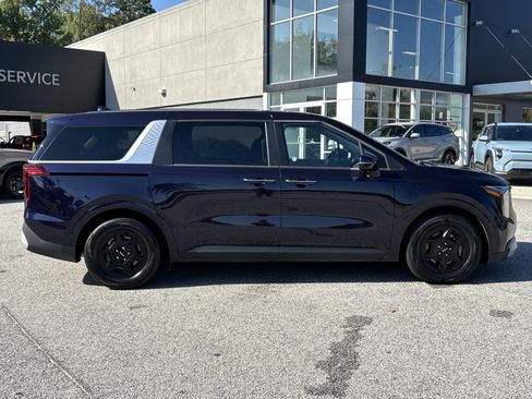Certified 2025 Kia Carnival FWD image 25