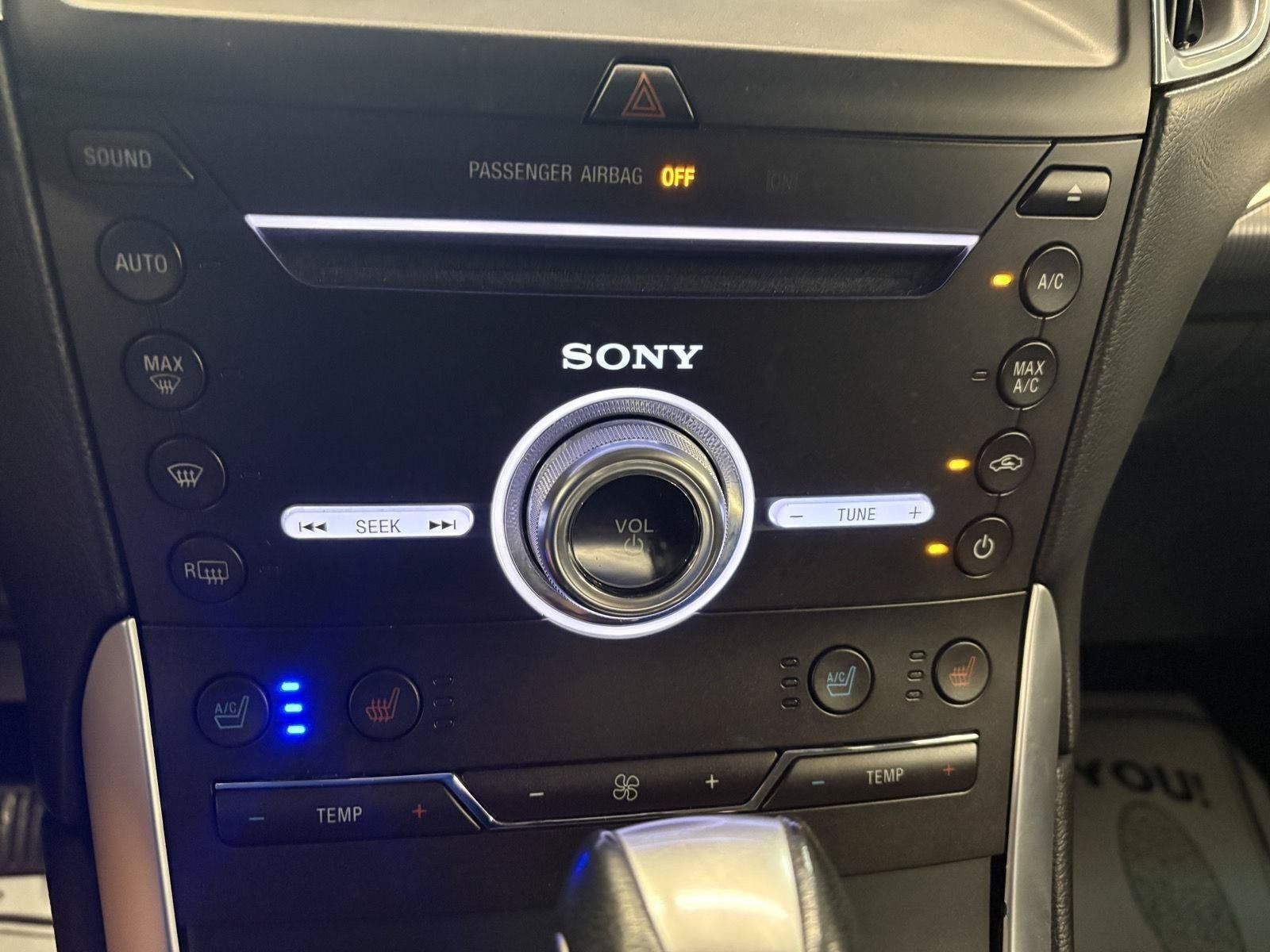 Used 2018 Ford Edge Titanium w/ Equipment Group 301A AWD/4WD image 34