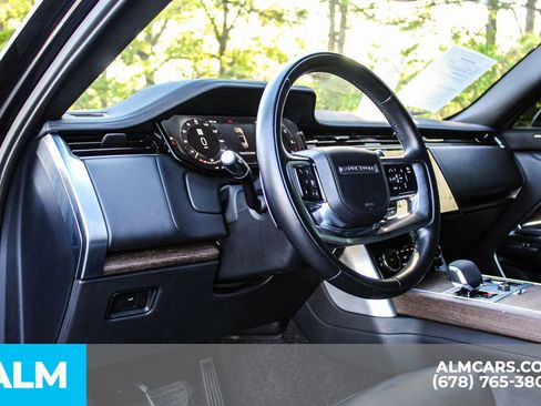 Used 2023 Land Rover Range Rover Long Wheelbase SE AWD/4WD image 34