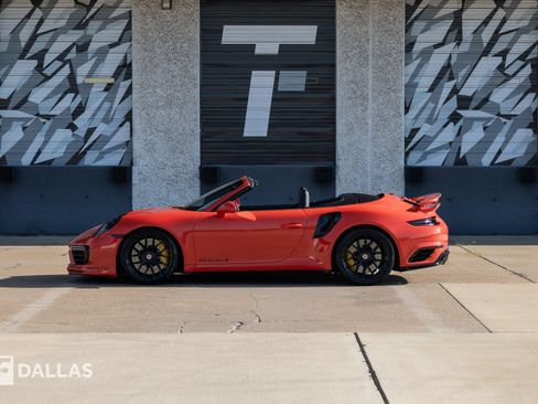 Used 2017 Porsche 911 Turbo S AWD/4WD image 7