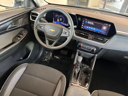 Used 2025 Chevrolet TrailBlazer LT FWD image 33
