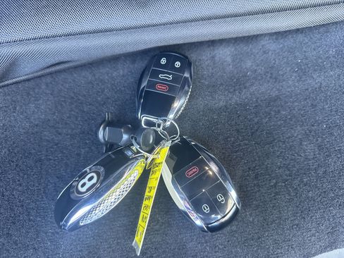 Used 2020 Bentley Continental GT image 28