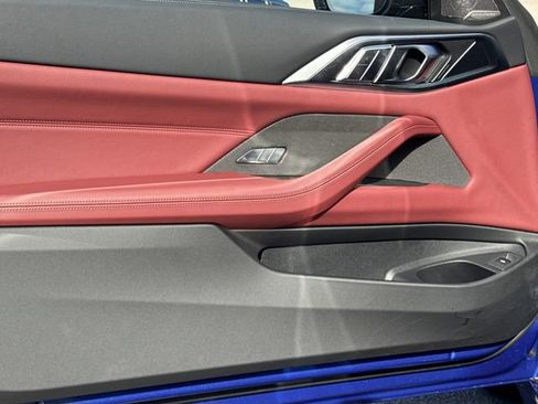 Used 2025 BMW M440i Convertible w/ Premium Package image 4