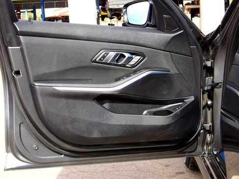 Used 2019 BMW 330i Sedan image 19