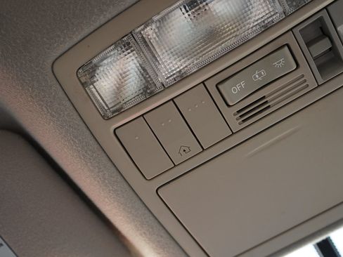 Used 2009 Toyota Venza AWD image 21