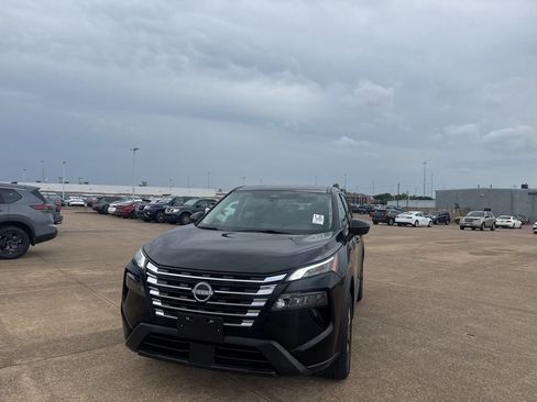 Certified 2024 Nissan Rogue S image 7