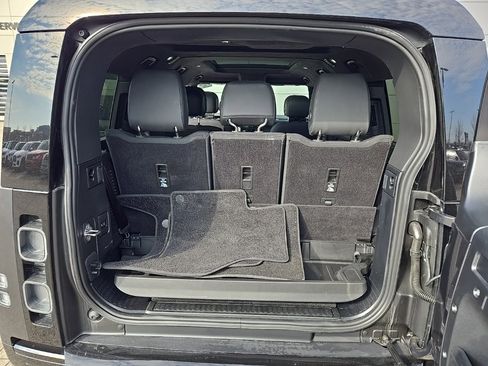 Certified 2025 Land Rover Defender 130 V8 image 18