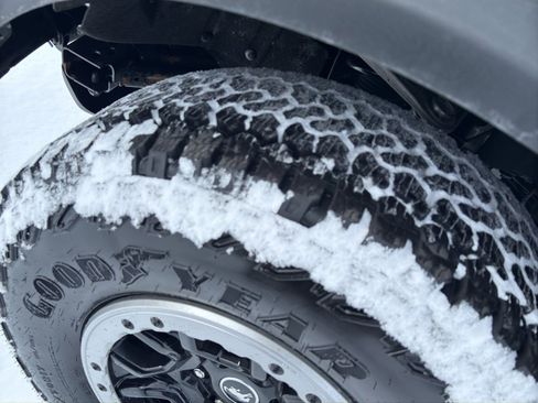 Used 2022 Ford Bronco Black Diamond w/ Sasquatch Package image 9