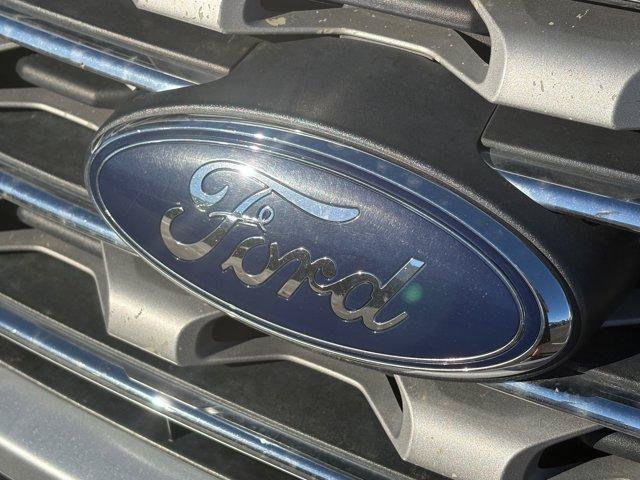Used 2016 Ford Explorer XLT w/ Equipment Group 202A AWD/4WD image 7