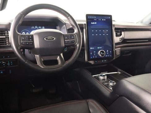 Used 2024 Ford Expedition Limited AWD/4WD image 2