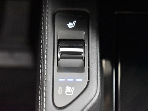 Certified 2025 Kia Telluride EX w/ EX Captain's Chair Package image 21