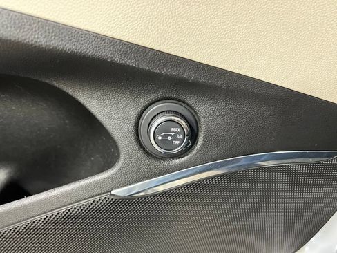 Used 2023 Buick Enclave Essence w/ Experience Buick Package FWD image 38