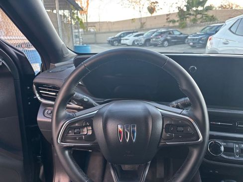 Used 2025 Buick Envista Sport Touring image 34