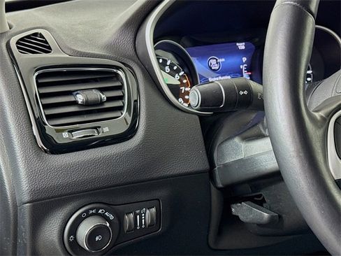 Used 2021 Jeep Compass Limited image 19