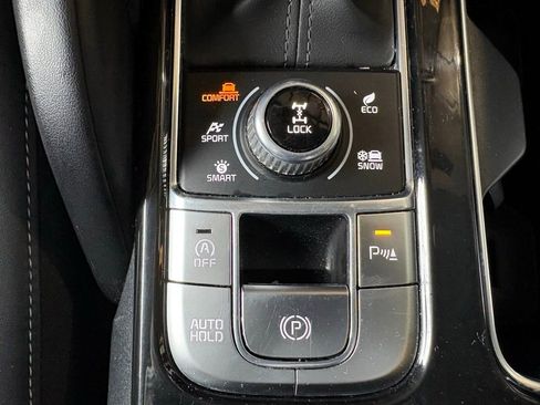 Used 2025 Kia Telluride S image 33