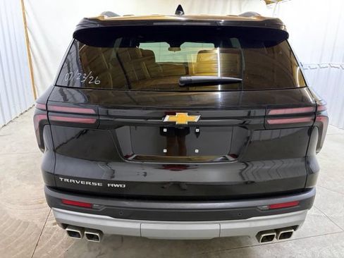 Used 2025 Chevrolet Traverse LT AWD/4WD image 7