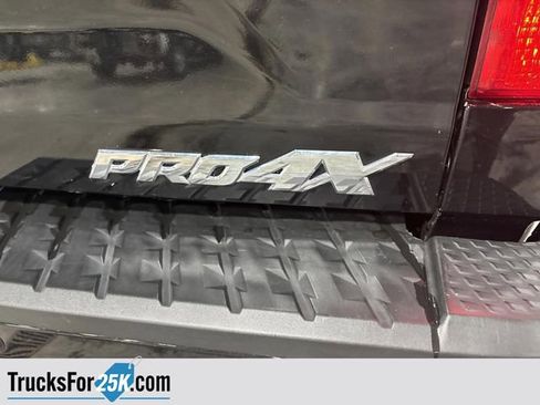 Used 2018 Nissan Titan PRO-4X image 35