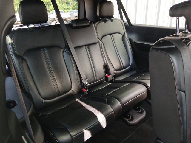 Used 2024 Jeep Wagoneer L Series II AWD/4WD image 15
