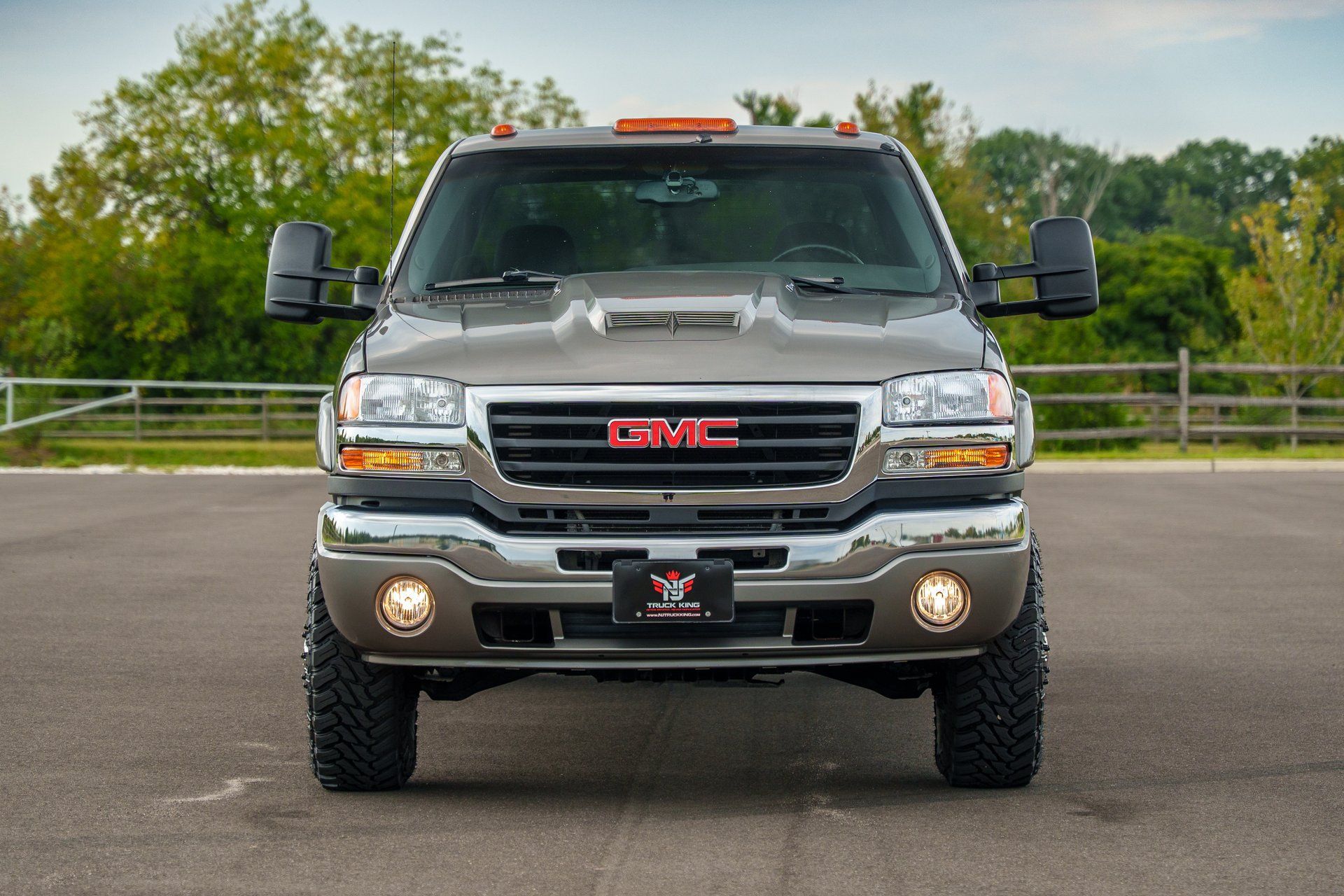 Used 2006 GMC Sierra 3500 SLE w/ Heavy-Duty Power Package AWD/4WD image 5