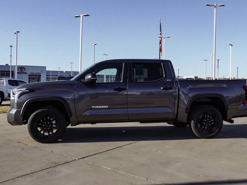 Used 2025 Toyota Tundra SR5 w/ SR5 Convenience Package image 5