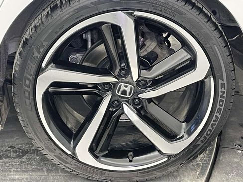 Used 2019 Honda Accord Sport image 12