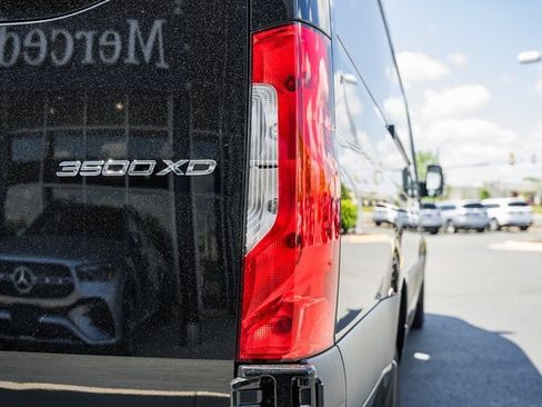Used 2024 Mercedes-Benz Sprinter 3500 image 7