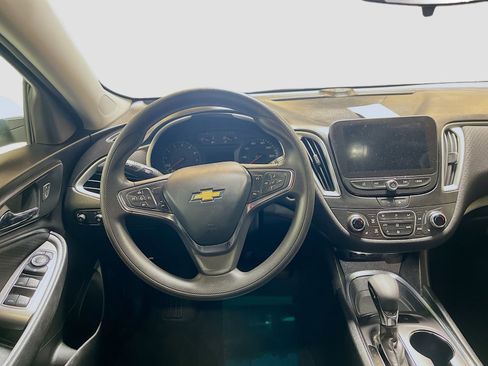 Used 2024 Chevrolet Malibu LT image 21