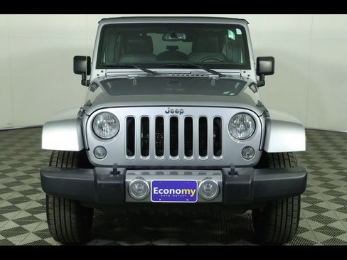 Used 2016 Jeep Wrangler Unlimited Sahara w/ Trailer Tow Group AWD/4WD image 8