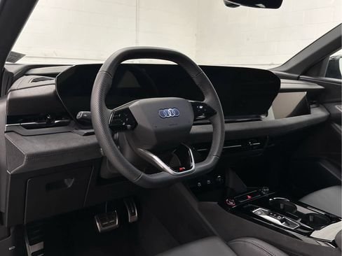 Used 2025 Audi SQ6 e-tron Prestige w/ 21" Black Optic Wheel Package image 7