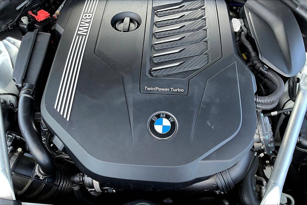 Used 2021 BMW 540i w/ M Sport Package RWD image 28