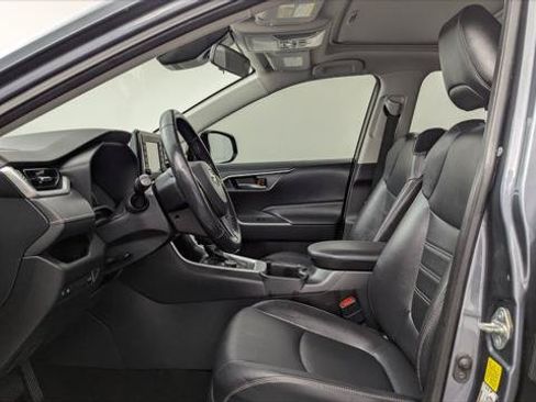 Used 2022 Toyota RAV4 XLE Premium AWD/4WD image 14