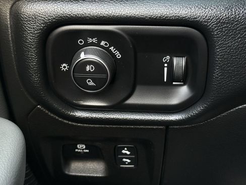 Used 2021 RAM 1500 Lone Star RWD image 24