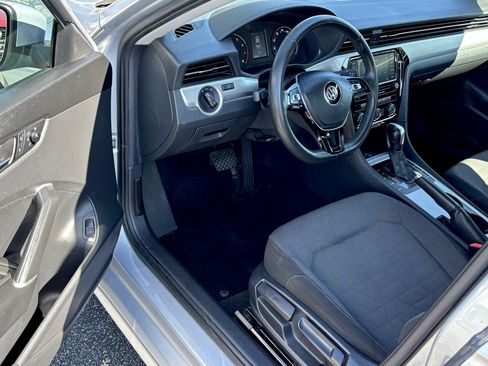 Used 2021 Volkswagen Passat 2.0T S w/ Luggage Net & Mats Package image 12