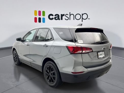 Used 2024 Chevrolet Equinox LS w/ LS Convenience Package FWD image 3
