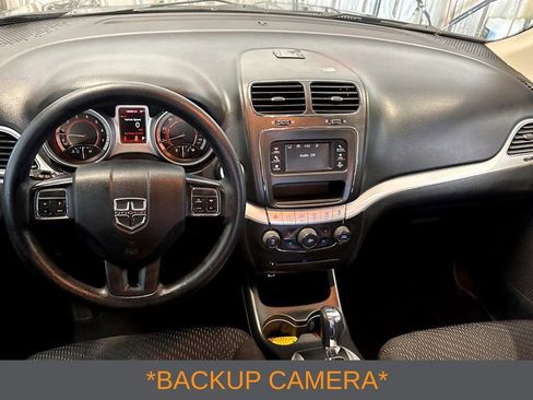 Used 2020 Dodge Journey SE w/ Blacktop Package FWD image 4