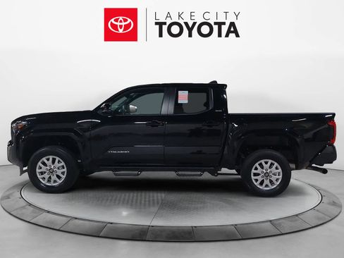 Used 2024 Toyota Tacoma SR5 image 2