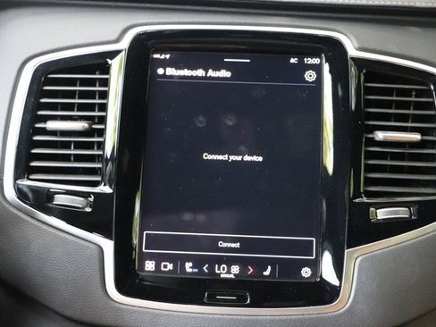 Used 2023 Volvo XC90 T8 Ultimate image 39