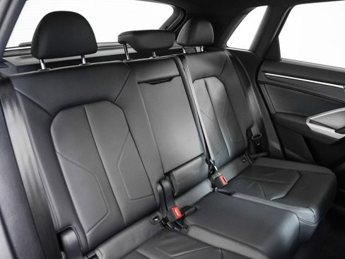 Certified 2023 Audi Q3 2.0T Premium Plus w/ Premium Plus Package image 11