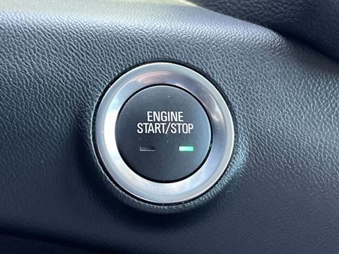 Used 2024 GMC Terrain SLT AWD/4WD image 26