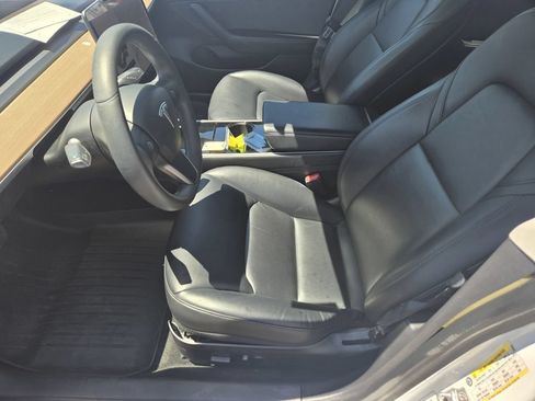 Used 2020 Tesla Model 3 Standard Range Plus RWD image 11