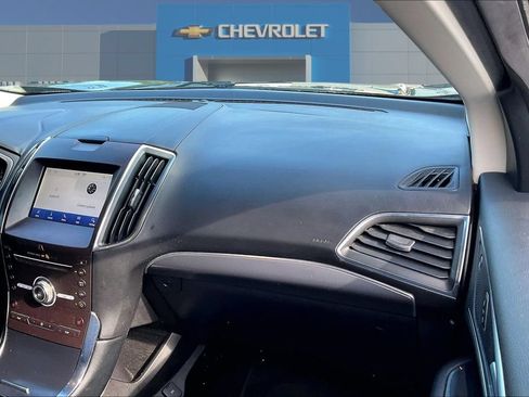 Used 2019 Ford Edge Titanium AWD/4WD image 26